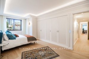 Chambre 2 Vue chambre et couloir