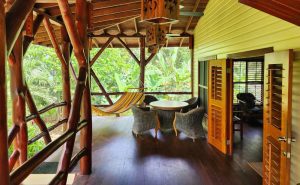 panama-real-estate-hotel-to-buy